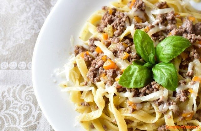 Bolognese Bianca